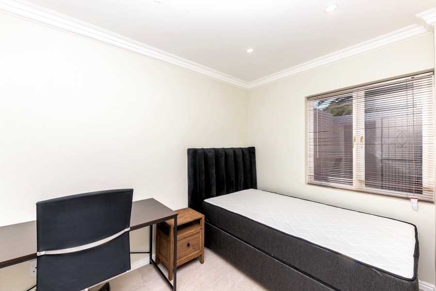 4 Bedroom Property for Sale in Observatory Western Cape